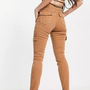 Spanx Size Medium stretch Twill ankle cargo pants. New With Tags!